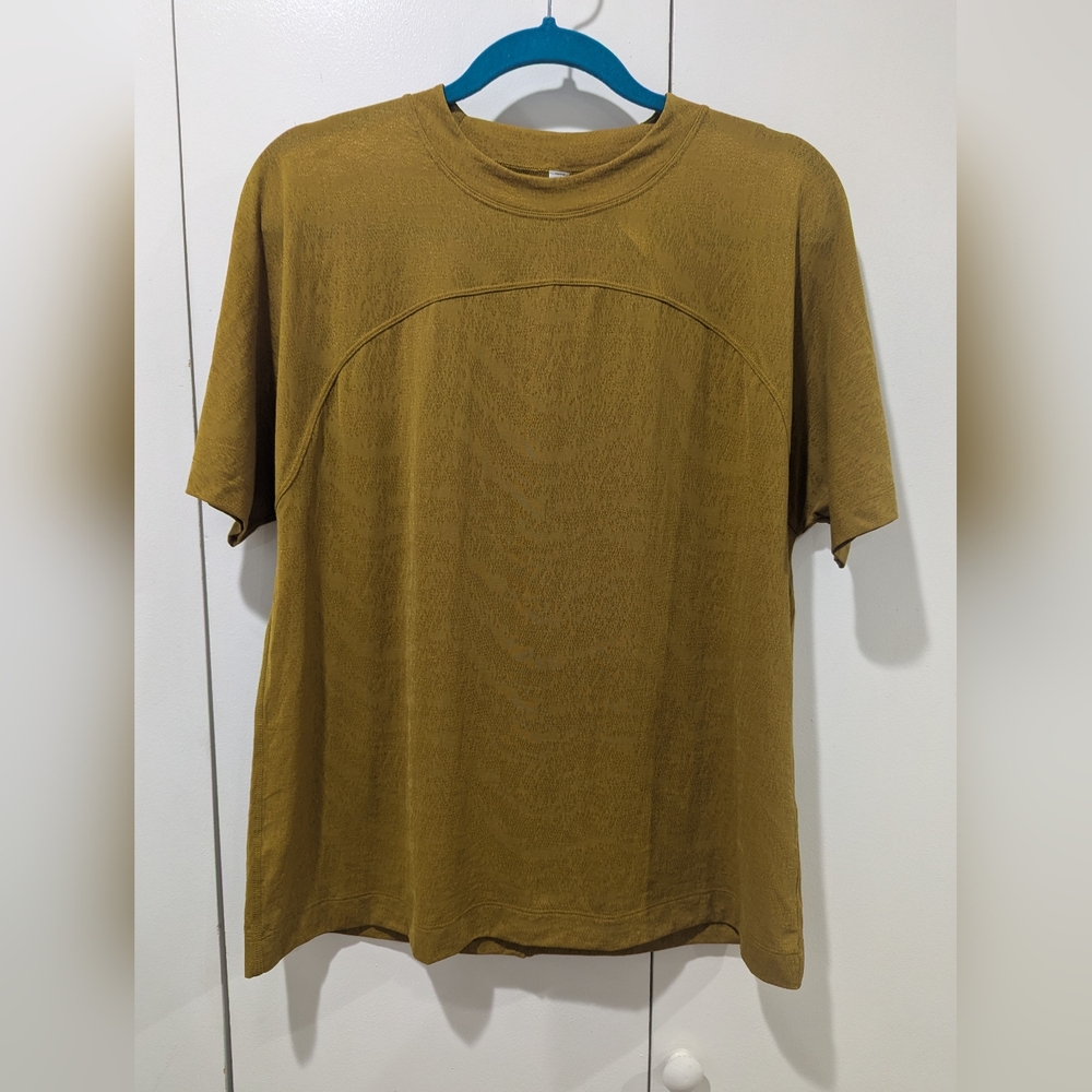 Lululemon Relaxed Fit Training Tee
